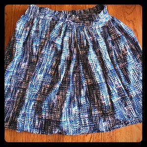Skirt Size Small Mid thigh